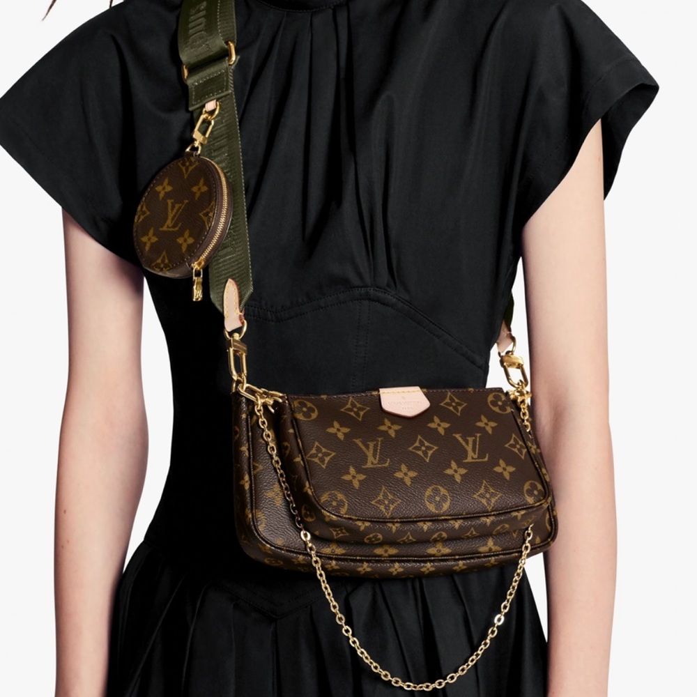 LOUIS VUITTON Multi Pochette